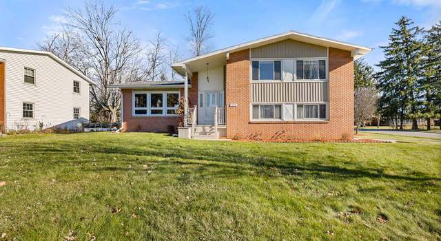 Photo of 1929 Red Oak Dr, Mansfield, OH 44904