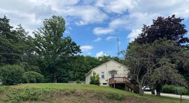Photo of 125 N High St, Jeromesville, OH 44840