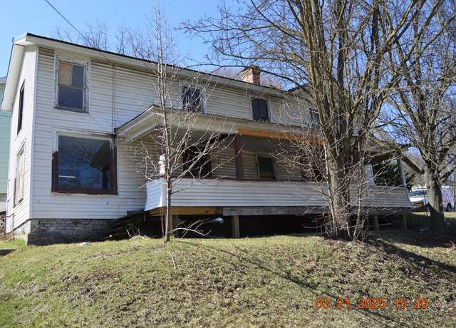 Property at 108 Elizabeth St, Towanda, PA 18848, 3 beds, 1.5 baths