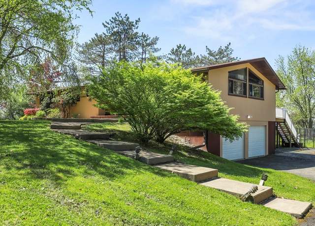 Property at 305 Michele Ln, Sayre, PA 18840, 4 beds, 3 baths