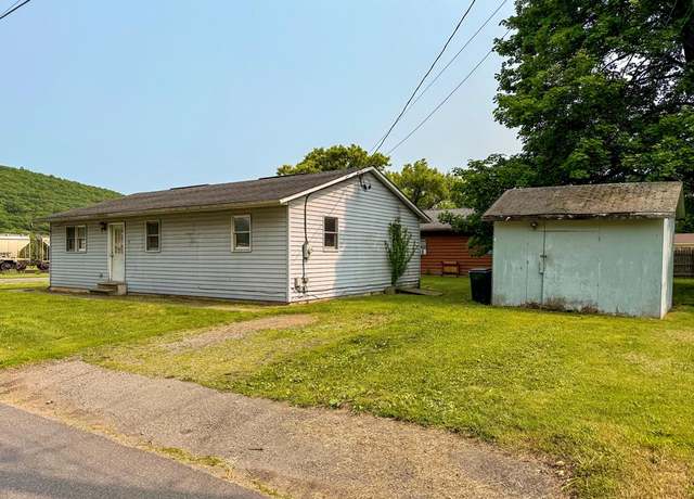Property at 95 Lincoln St, Sayre, PA 18840, 3 beds, 1 bath