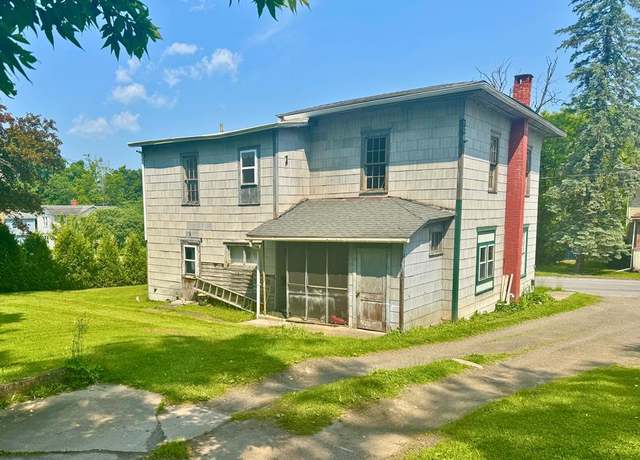 Property at 90 Sherwood St, Mansfield, PA 16933, 4 beds, 1 bath
