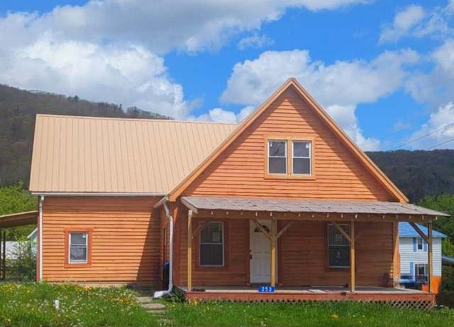 Property at 253 E Main St, Westfield, PA 16950, 4 beds, 1.5 baths