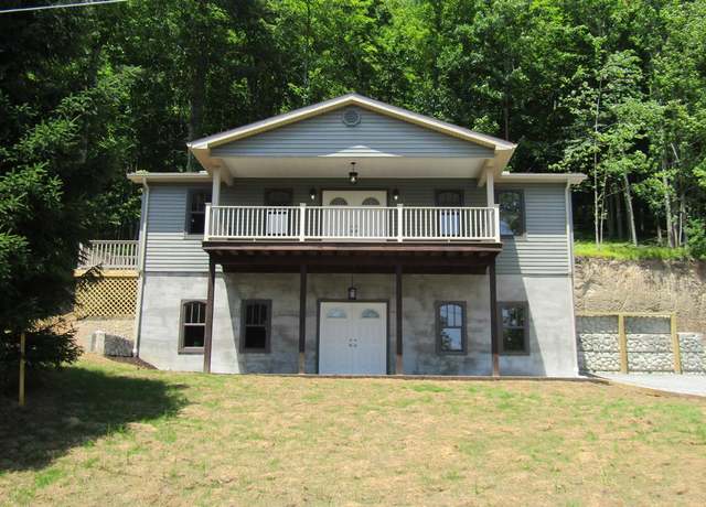Property at 18 Highland St, Wellsboro, PA 16901, 3 beds, 2.5 baths