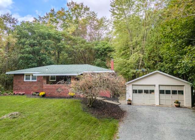 Property at 325 College Ave, Factoryville, PA 18419, 3 beds, 1 bath