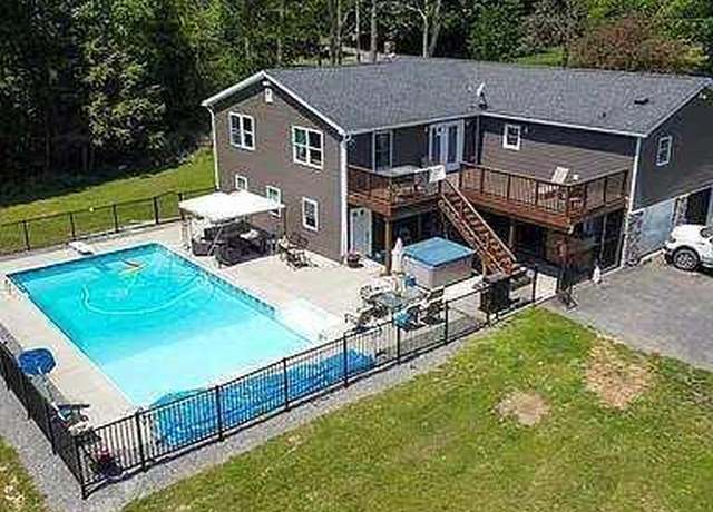 Property at 112 Tracy Rd, Waverly, NY 14892, 4 beds, 3.5 baths