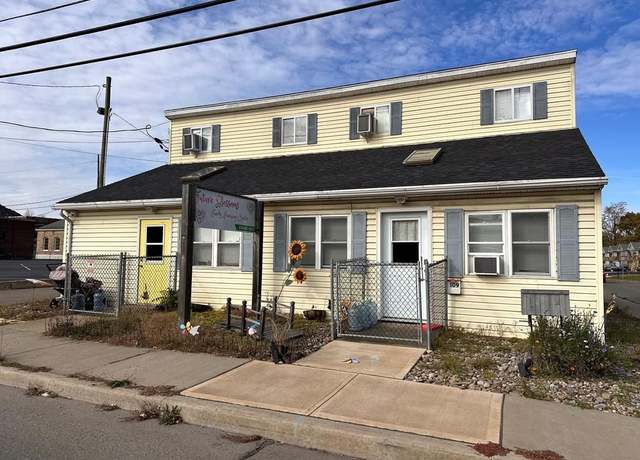 Property at 107-109 Susquehanna St, Athens, PA 18810, 1 bed, 1.5 baths