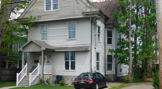 Photo of 664 Park Pl, Elmira, NY 14901