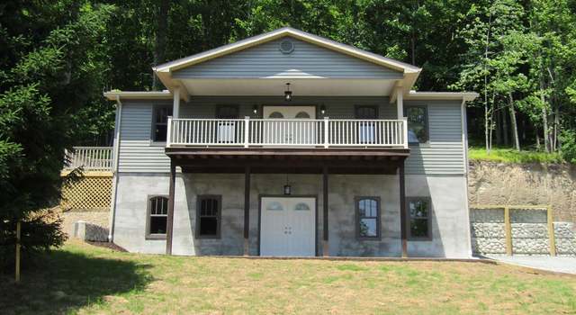 Photo of 18 Highland St, Wellsboro, PA 16901
