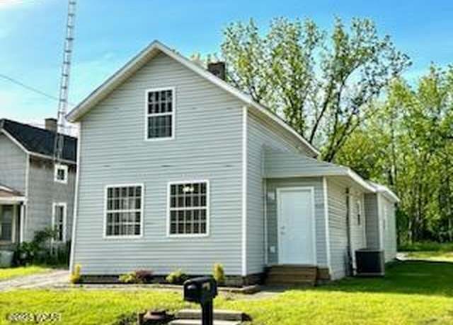 Property at 865 E 4th St, Lima, OH 45804, 3 beds, 2 baths