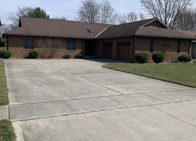 Property at 1300 Woodworth Dr Dr, Findlay, OH 45840, 3 beds, 2.5 baths