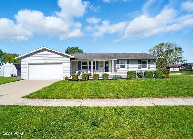 Property at 819 N Blackhoof St, Wapakoneta, OH 45895, 2 beds, 2 baths