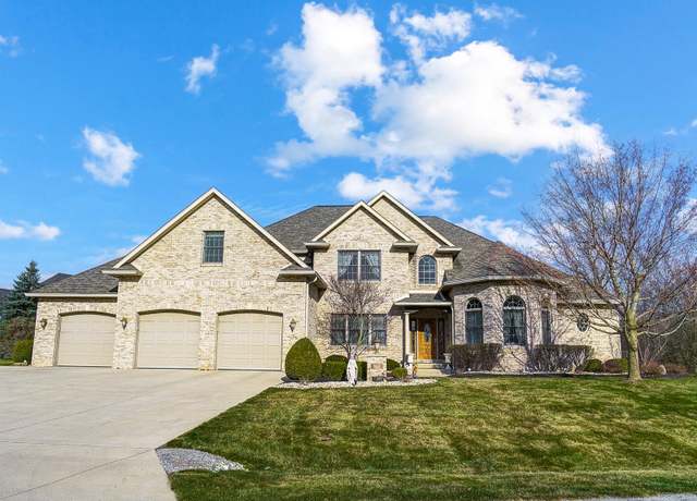 Property at 876 Kiowa Trail Trl, Lima, OH 45805, 6 beds, 5.5 baths