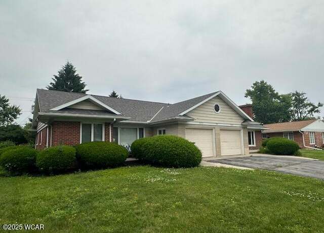 Property at 2050 W Market St, Lima, OH 45805, 5 beds, 3 baths