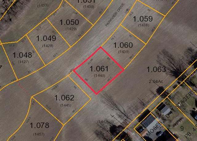 Property at 321 Parkview Dr, Bluffton, OH 45817