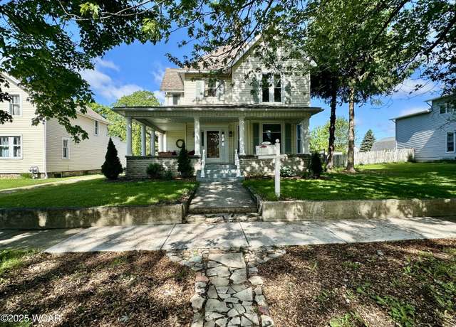 Property at 827 N Main St, Fostoria, OH 44830, 3 beds, 2 baths