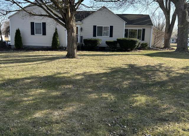 Property at 3727 Groves Rd, Lima, OH 45805, 3 beds, 2 baths