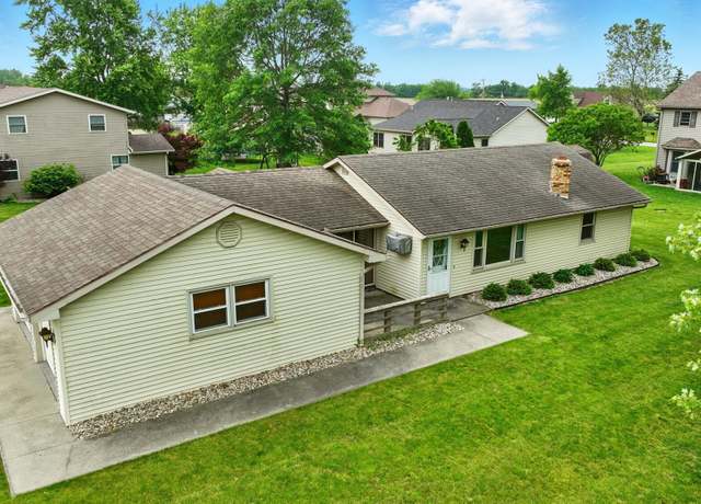 Property at 820 Springdale Dr, Paulding, OH 45879, 3 beds, 1.5 baths