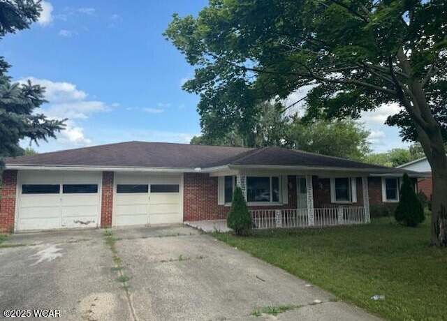 Property at 2268 N Glenwood Ave, Lima, OH 45805, 3 beds, 2 baths