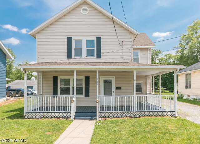 Property at 960 N Elizabeth St, Lima, OH 45801, 4 beds, 2 baths