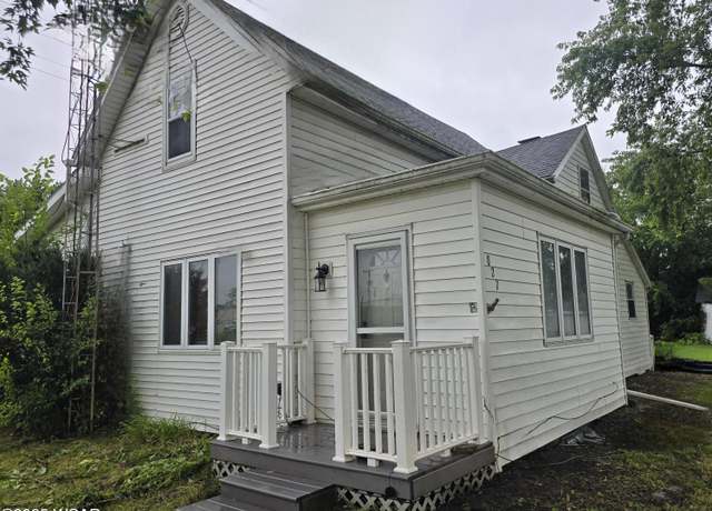 Property at 827 S Washington St, Delphos, OH 45833, 3 beds, 2 baths