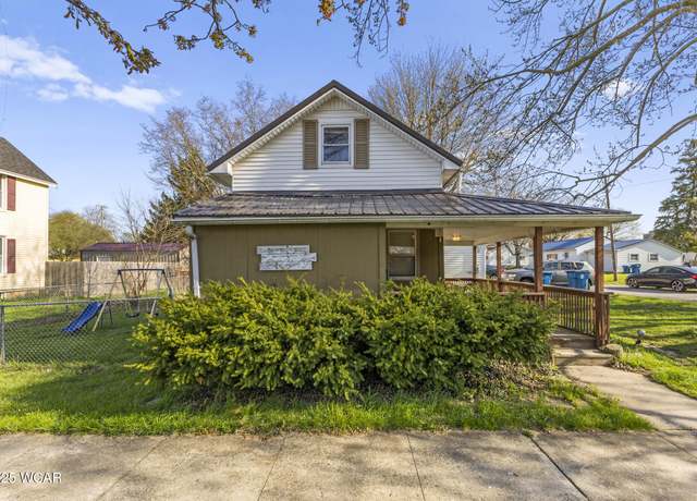 Property at 525 E Carrol St, Kenton, OH 43326, 3 beds, 1.5 baths