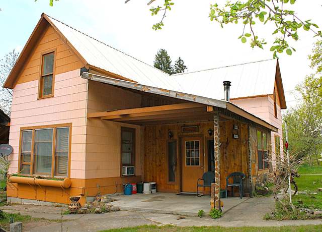 Property at 6209 Florida St, Bonners Ferry, ID 83805, 3 beds, 2 baths