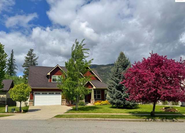 Property at 3731 Grandview Dr, Sandpoint, ID 83864, 4 beds, 3 baths