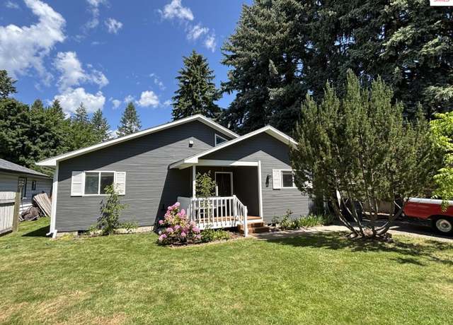 Property at 1012 Church St, Sandpoint, ID 83864, 3 beds, 2 baths
