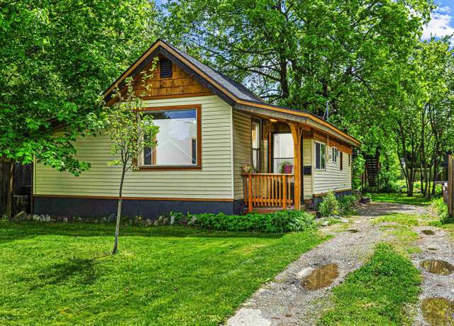 Property at 913 Cedar St, Sandpoint, ID 83864, 2 beds, 2 baths