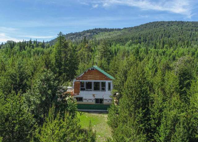 Property at 859 Otter Ln, Naples, ID 83847