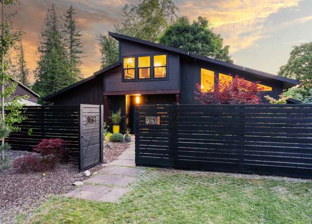 Property at 210 3rd St, Dover, ID 83825, 3 beds, 2 baths