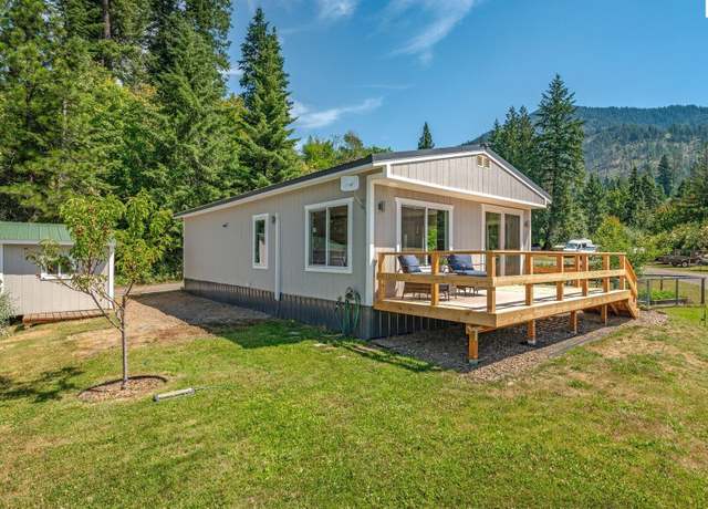 Property at 302 School Rd #15 Rd, Hope, ID 83836, 1 bed, 1 bath