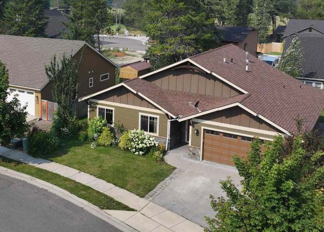 Property at 822 Northview Dr, Sandpoint, ID 83864, 4 beds, 3 baths