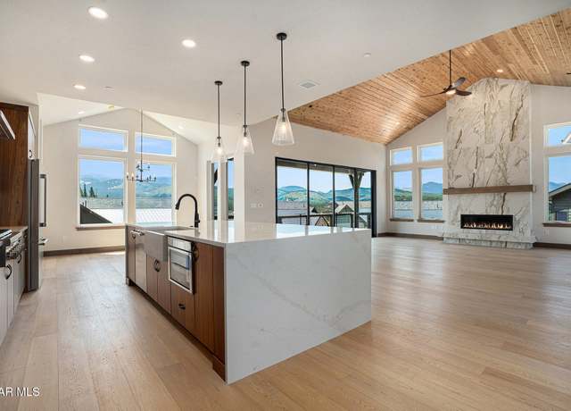 Property at 35 Sunny Ridge Ln, Winter Park, CO 80482, 3 beds, 4 baths