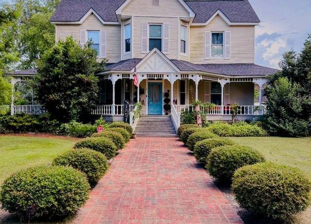 Property at 520 East Rutledge Ave, Gaffney, SC 29340, 5 beds, 2 baths