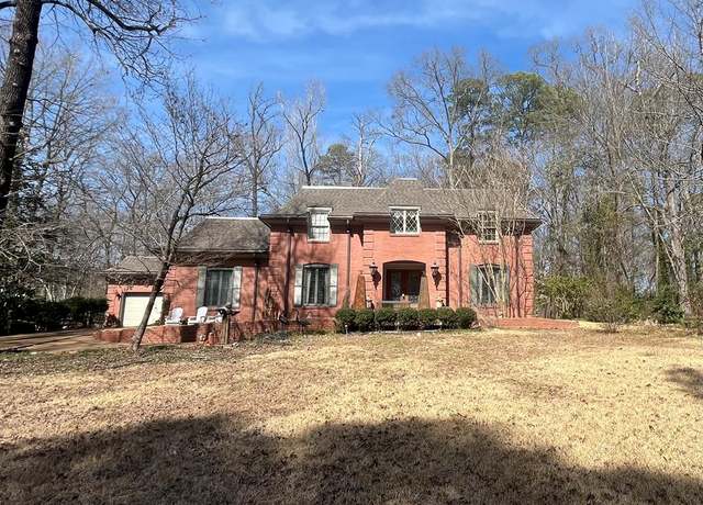 Property at 122 Rochelle Dr, Calhoun City, MS 38916, 4 beds, 3.5 baths