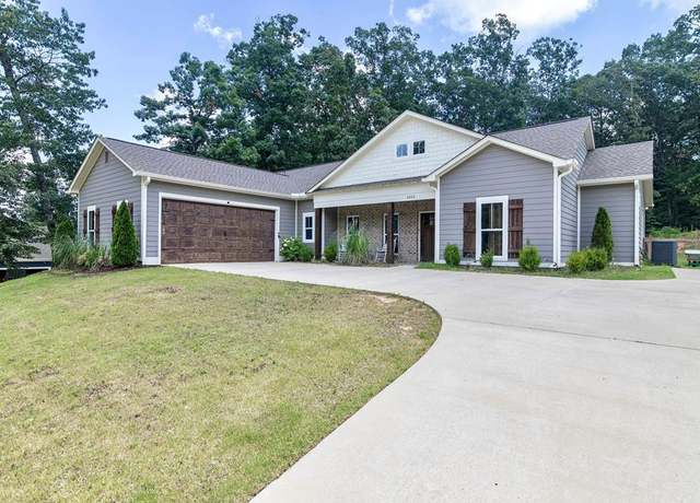 Property at 1023 Whitetail Dr, Oxford, MS 38655, 4 beds, 2.5 baths