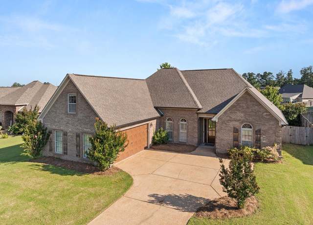 Property at 1249 Westbrook Ave, Oxford, MS 38655, 3 beds, 2.5 baths