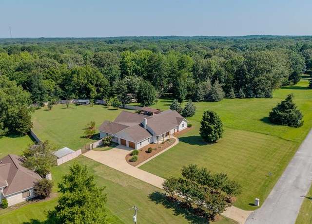 Property at 108 Cedar Hill Dr, Oxford, MS 38655, 4 beds, 3 baths