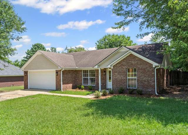 Property at 202 Shelbi Dr, Oxford, MS 38655, 3 beds, 2 baths