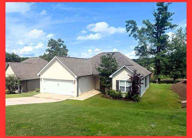 Property at 207 Forest Glen Dr, Oxford, MS 38655, 3 beds, 2 baths