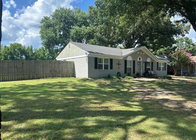 Property at 2950 Briarwood Dr, Other, MS 38637, 3 beds, 1.5 baths