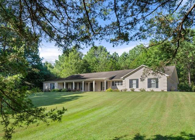 Property at 106 Meadowview Dr, Oxford, MS 38655, 4 beds, 2 baths