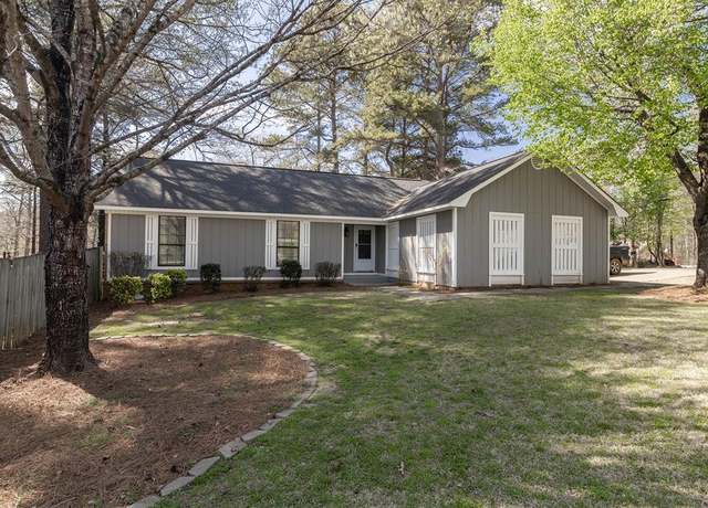 Property at 607 Happy Ln, Oxford, MS 38655, 3 beds, 2 baths