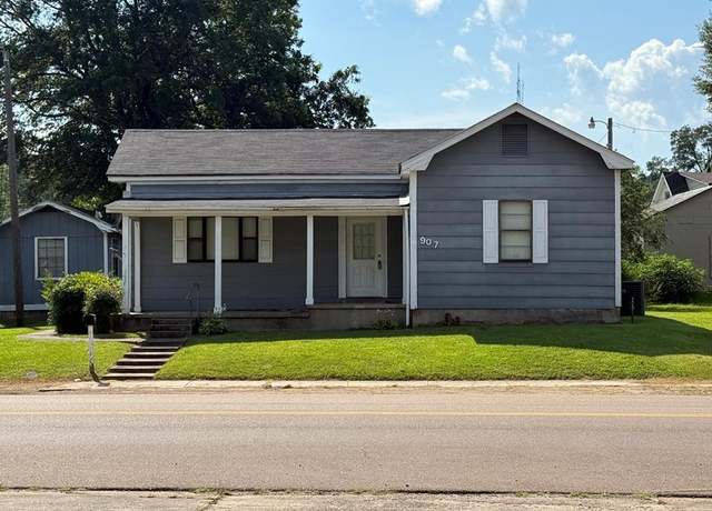 Property at 905 Central St, Water Valley, MS 38965, 3 beds, 2 baths