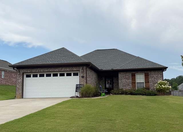 Property at 1054 Pebble Creek Dr, Oxford, MS 38655, 3 beds, 2 baths