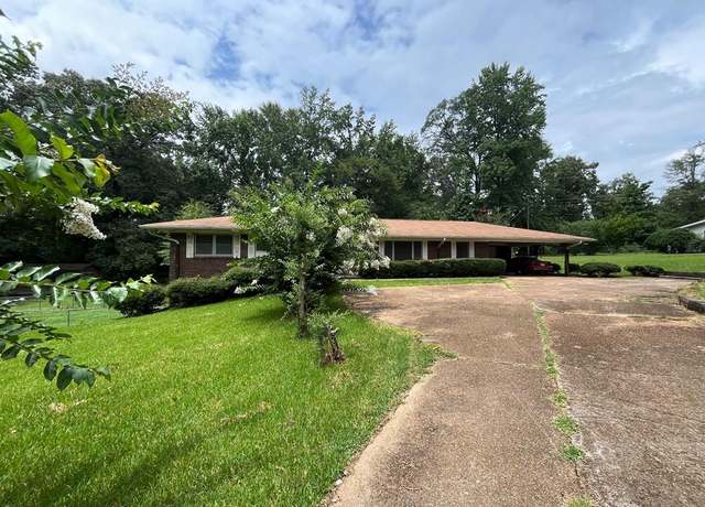 Property at 131 Rochelle Dr, Calhoun City, MS 38916, 3 beds, 2 baths