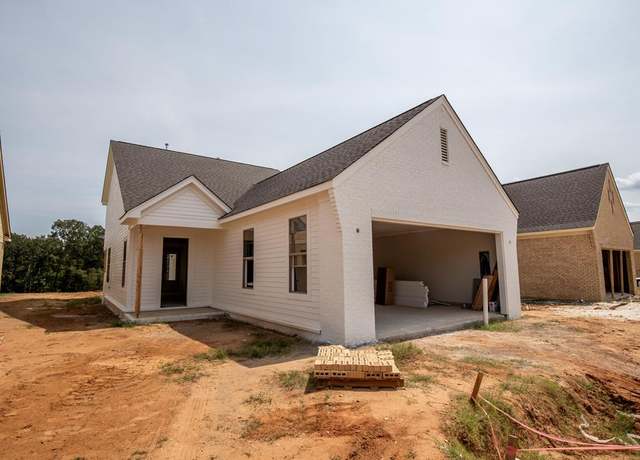 Property at 450 South Grove Dr, Oxford, MS 38655, 3 beds, 3.5 baths