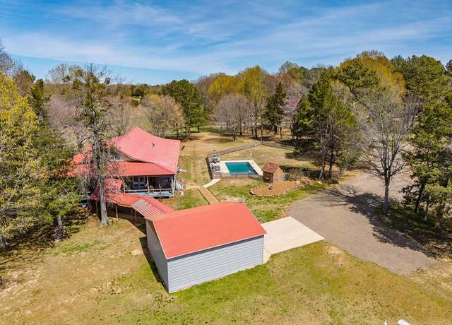 Property at 1320 Pine Lodge Rd, Batesville, MS 38606, 4 beds, 3 baths